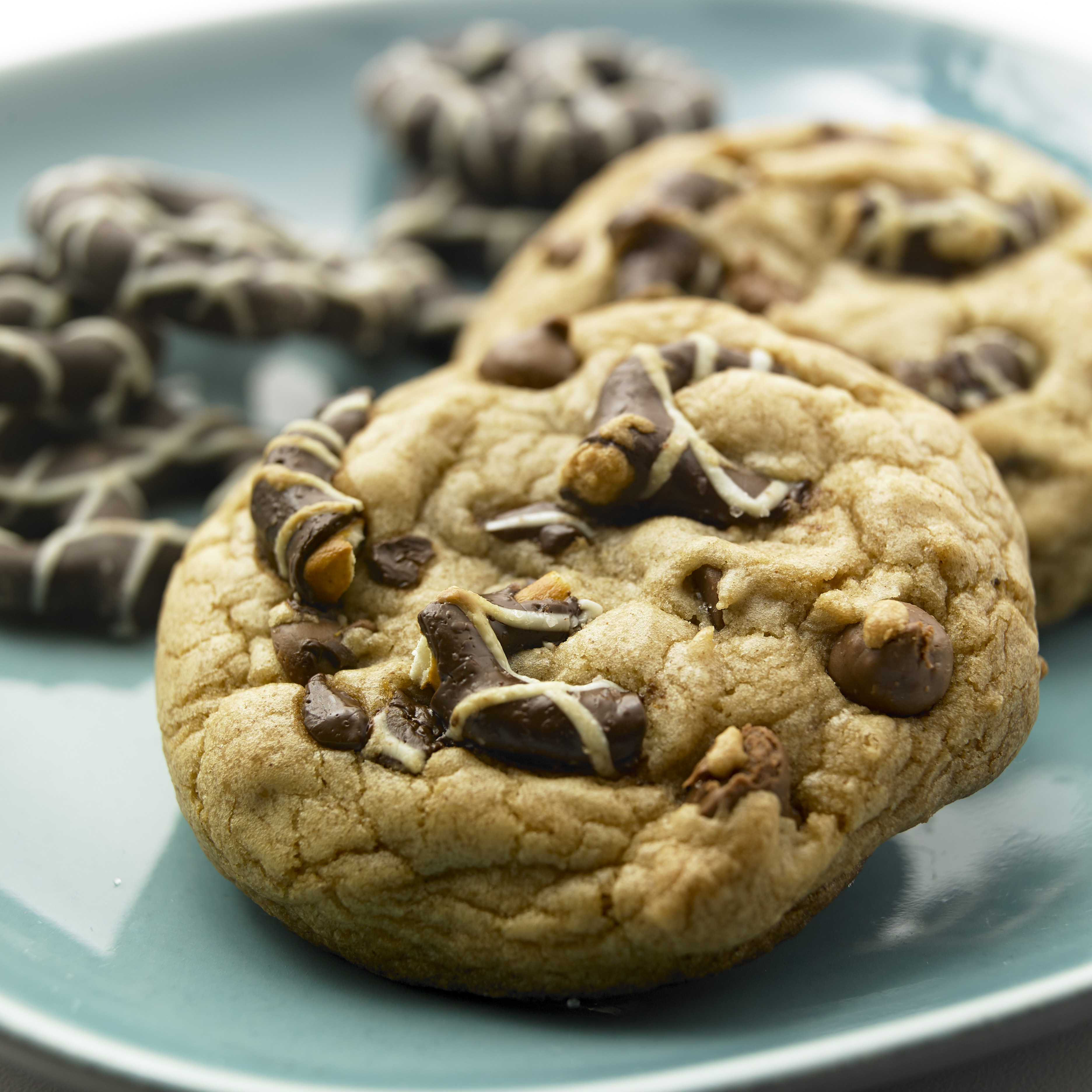 Dark Chocolate Pretzel Cookies